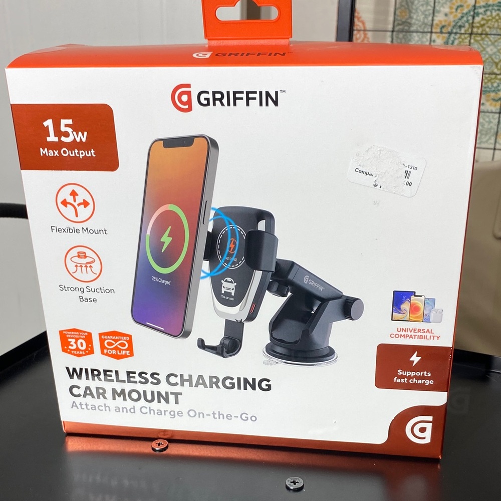 Griffin Black Wireless Charging Car Mount